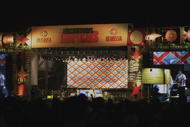 Devassa Encontros Tropicais – Gil e Baiana